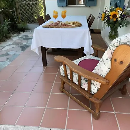 Appartamento Casa Gioia -appartamento Con Veranda Vicino Marinella *